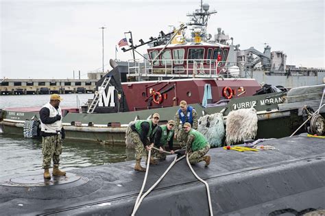 USS Washington Returns from Deployment > Commander, Submarine Force Atlantic > News Stories