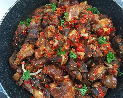 Preparing Asun (Goat Meat Barbecue) in 7 Simple Steps - Reterdeen