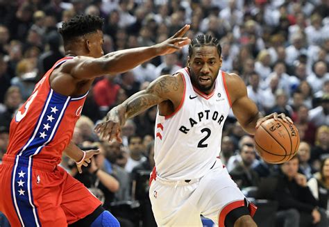 Raptors fan hangs Kawhi Leonard poster at world’s largest museum