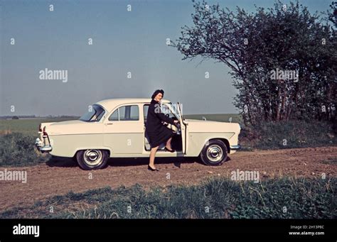 1950s woman car hi-res stock photography and images - Alamy