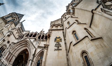 The Royal Courts of Justice – Breathtaking Tours