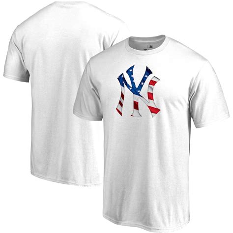 Fanatics Branded New York Yankees White 2018 Stars & Stripes Banner Wave Logo T-Shirt