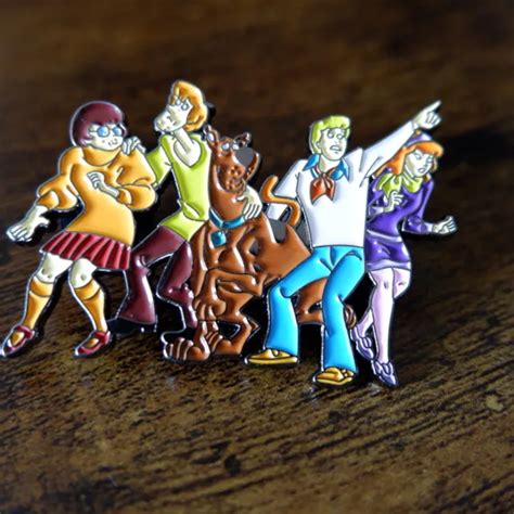 SCOOBY DOO SHAGGY Fred Daphne Velma Cartoon Film Movie Enamel Pin ...