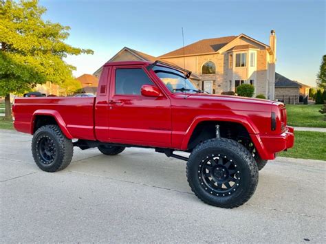 BEAUTIFUL 1989 JEEP COMANCHE 4.0L H.O 4X4 LIFTED CUSTOM RUST FREE - NO RESERVE!! - Classic Jeep ...