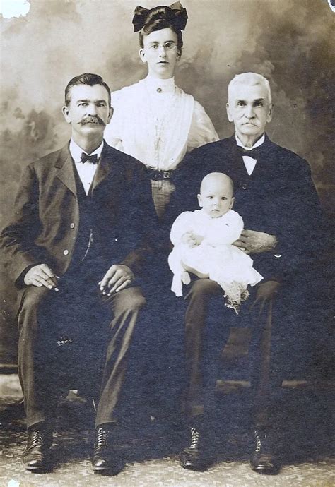 Treasure Chest Thursday: Four Generations of the John Roberts Family, 1900 – Heritage Ramblings