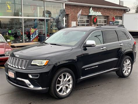 2016 Jeep Grand Cherokee Summit 4x4 Stock # 5296 for sale near Brookfield, WI | WI Jeep Dealer