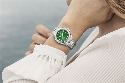 The Gorgeous TAG Heuer Aquaracer Green Dial