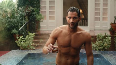 How 'Lucifer' Star Tom Ellis Got That Sinfully Hot Body (PHOTOS)