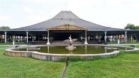 Mangkunegaran Palace (Solo) - All You Need to Know BEFORE You Go ...