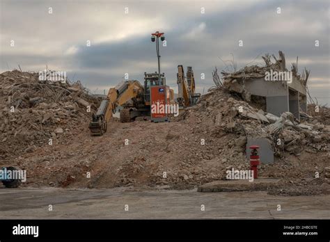 Demolition of a building in a shopping mall Stock Photo - Alamy