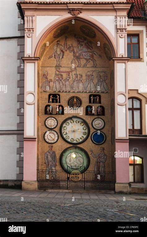 Astronomical clock olomouc hi-res stock photography and images - Alamy