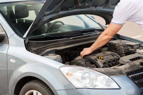 Symptoms of a Bad Timing Chain Tensioner, Plus FAQ - In The Garage with CarParts.com