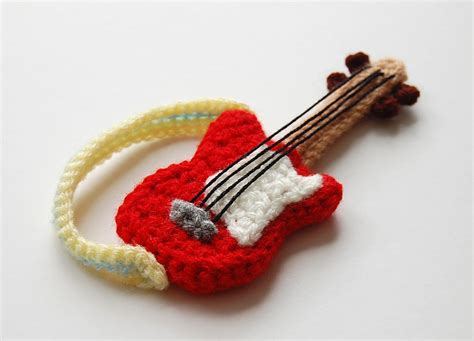 Free Crochet Guitar Pattern Web Allow Extra Black Yarn To Either Crochet Or Embroider The ...