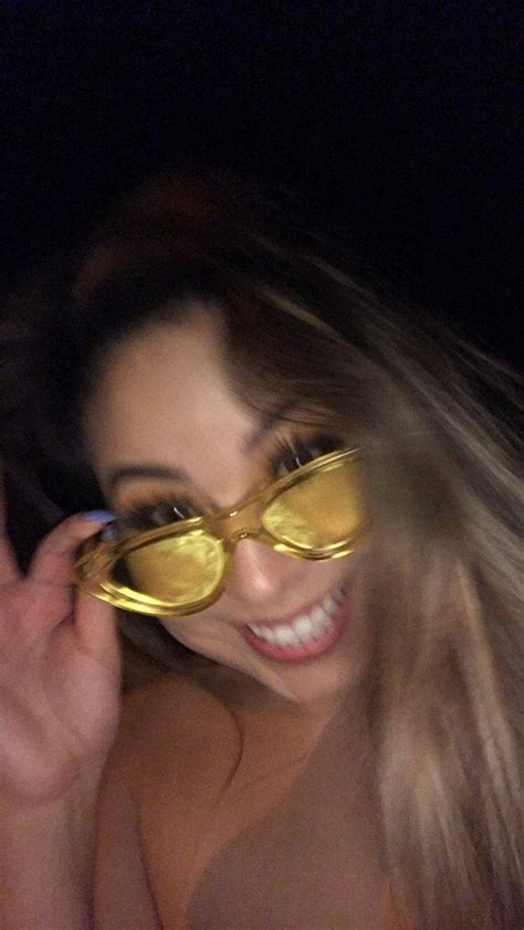 Girl with yellow glasses : r/MemeTemplatesOfficial