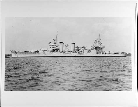 NH 67570 USS MINNEAPOLIS (CA-36)