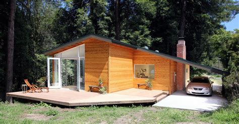 Small Wood Homes and Cottages: 16 Beautiful Design and Architecture Ideas