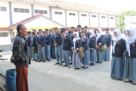 PKS HUBUNGAN INDUSTRI SMK TRI MITRA: Dokumentasi Evaluasi Prakerin Tahap 3