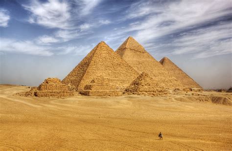 Aesthetics Exploration 2019: Pyramids of Giza – Aesthetics of Design