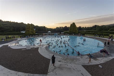 Yorkshire lottery winners spend day restoring historic Ilkley Lido to its former glory