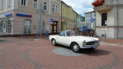 The Classic Mercedes Convertible That Symbolized '60s Cool