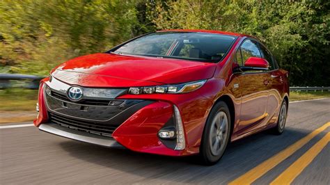 This Is How The Toyota Prius Became The Best-Selling Hybrid In America