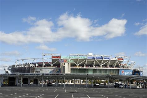 Washington_Football_Stadium_Football_17306.jpg-eaa0e.jpg - Washington Times