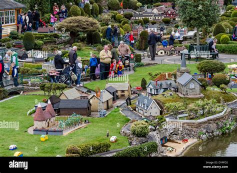 Bekonscot Model Village, Beaconsfield, Buckinghamshire Stock Photo, Royalty Free Image: 68721886 ...