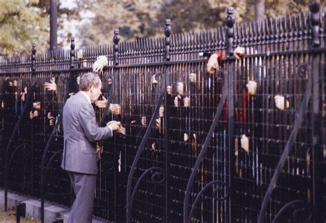 From Jefferson to jumpers, two centuries of the White House fence ...