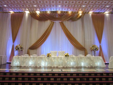 Gold wedding backdrop design done through WEDS by Mega City #wedding #decor #backdrop | Wedding ...