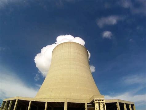 Exelon Closing Two Nuclear Plants In Illinois | WBEZ