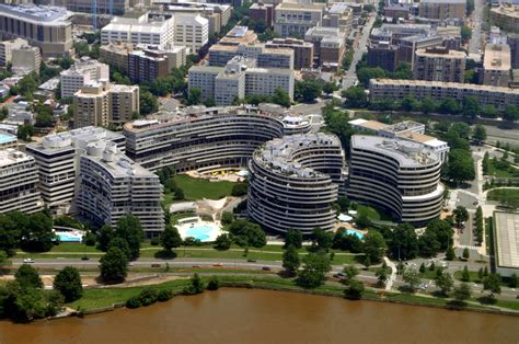 6 Things ‘Gaslit’ Fans May Not Know About the Building Where the Watergate Scandal Happened ...