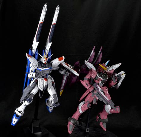 MG Freedom Gundam 2.0 and MG Justice Gundam