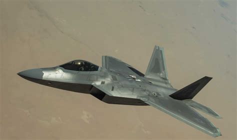 F 22 Raptor Sonic Boom Over Water