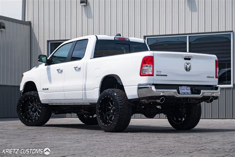 Lifted 2020 Ram 1500 with 22×12 Fuel Vandal Wheels and 6 Inch Rough Country Suspension Lift Kit ...