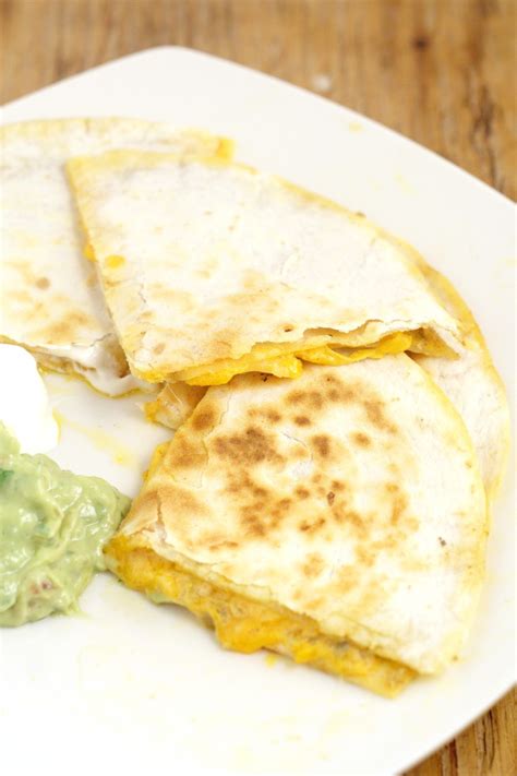 Copycat Taco Bell Quesadilla Sauce | The Gracious Wife