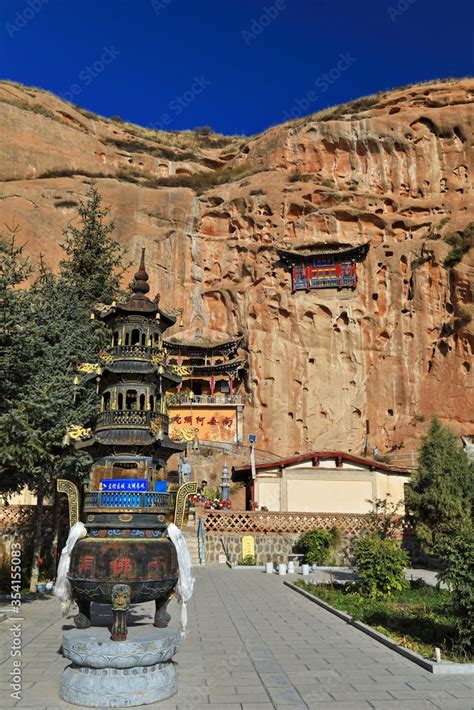 Qianfo Buddhist grottoes section of MatiSi-Horse Hoof Temple. Zhangye ...