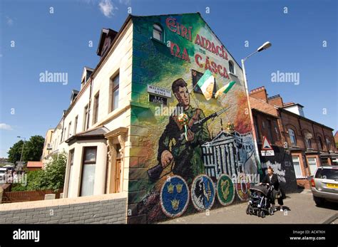 Republican murals Falls Road Belfast Stock Photo - Alamy