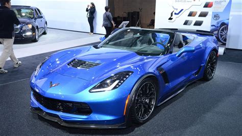 Chevrolet Corvette Z06 Convertible revealed in New York | Auto Express