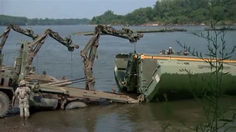 How the U.S. Army Crosses a River with Floating Pontoon Bridges - YouTube