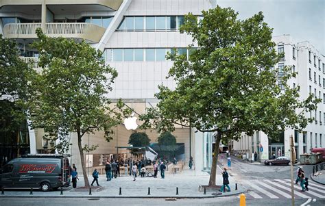 Apple opened its first Apple Store in Belgium designed by Jonathan Ive