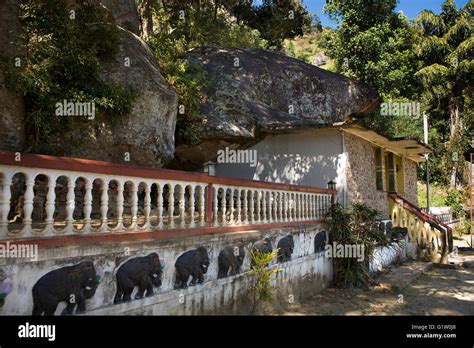 Sri Lanka, Ella, Ravana Ella Temple exterior Stock Photo - Alamy