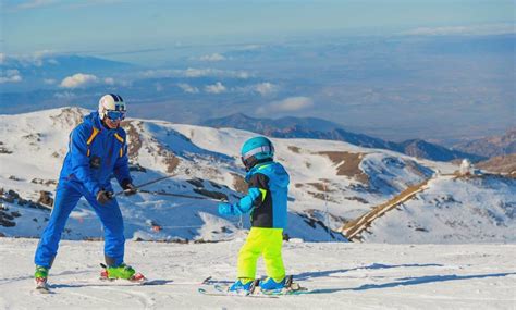 Learn skiing in Sierra Nevada: 4 facts about the ski resort