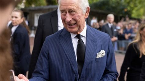 King Charles III Interacting with Servant Has Left Twitter Angry: Clip