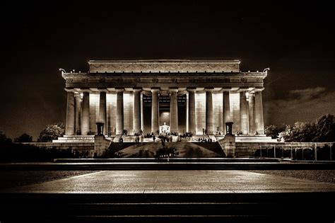 Dramatic And Moody Photo Of Lincoln Memorial At Night Photograph by ...