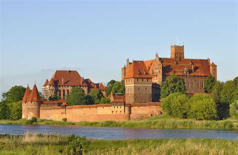 Malbork Castle, Poland | Hütte, Burg, Polen