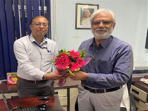 Prof akhilesh kumar singh became the new director of Prayagraj Museum. Akhilesh Kumar Singh, Pro ...