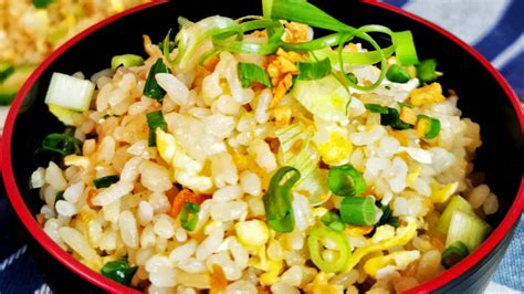 Japanese garlic fried rice - quick and easy recipe