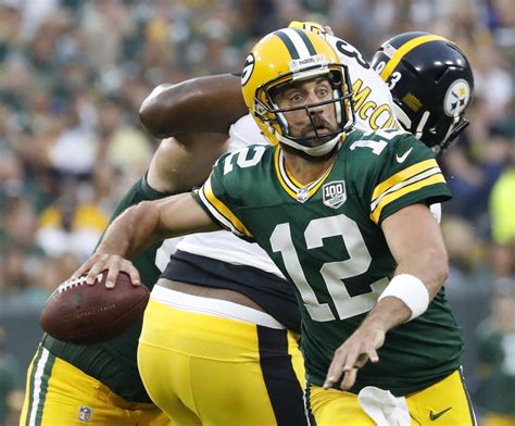 Aaron Rodgers throws TD pass, Packers top Steelers 51-34