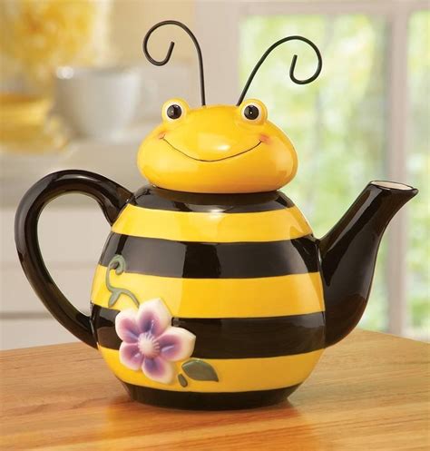 Whimsical Bumble Bee Shaped Decorative Teapot NEW | Tea pots, Cute ceramics, Ceramic teapots