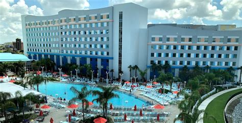 The Unofficial Guide to Universal Orlando’s Endless Summer Resort ...